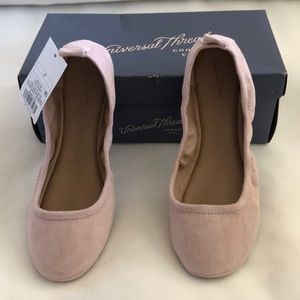 NWT Blush pink suede flats